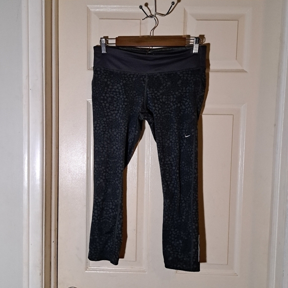 Nike Athletic Leggings size medium - Picture 1 of 7